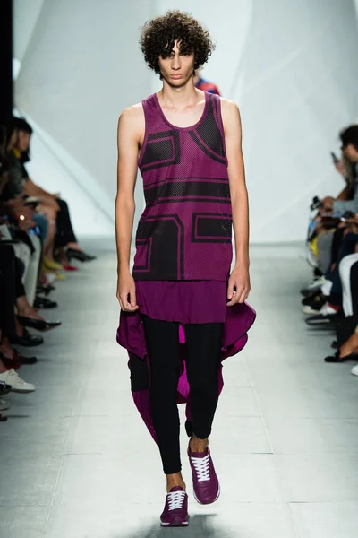 Look 10